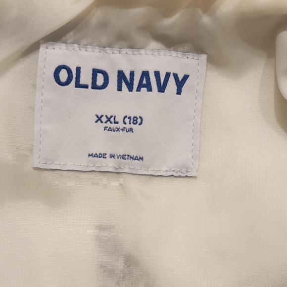 NWT Old Navy Black Star Pattern Faux Fur Puffer Jacket - Picture 7 of 10